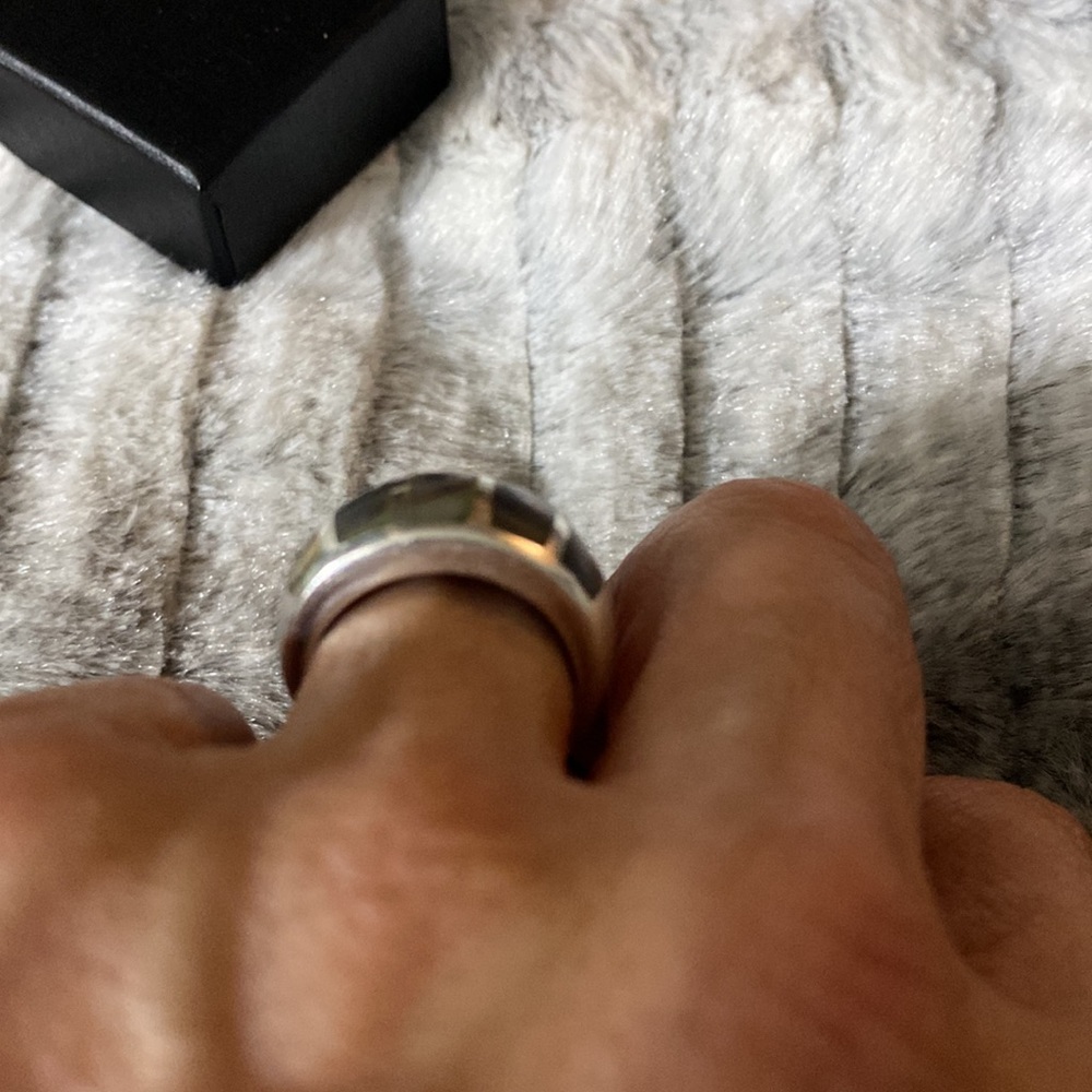 Sterling Silver Pearlized Shell Ring - image 4